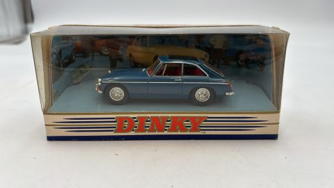 Dinky MGB GT 1965 1/43