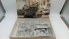 Dragon Sherman M4A3 (76) W HVSS 1/35 - scala 1:35