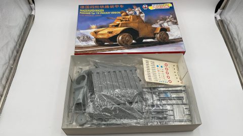 Dragon Panzerspahwagen Panhard Typ 178 1/35