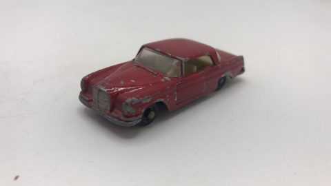 Lesney Mercedes-Benz 220 SE 1/66, senza scatola originale