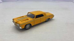 Alloy Car PullBack Car Toy Simulation 1/32, modello leggermente usurato, armatura sul cofano mancante - scala 1:32