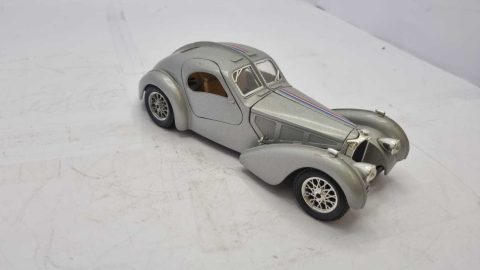 Bburago Bugatti Atlantic 1936 1/24 senza scatola originale no teca