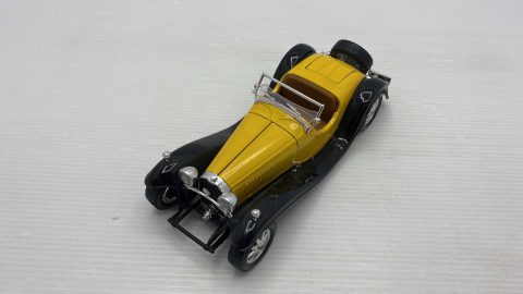 Bburago Bugatti Type 35 1932 1/24 senza scatola originale