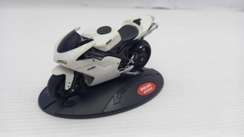 Kentoys Ducati 1198 1/24, senza scatola originale