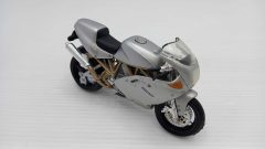 Ducati Supersport 900FE 1998 1/18, senza scatola originale - scala 1:18