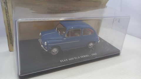 Fiat 600 D I serie 1960 1/24, teca rotta