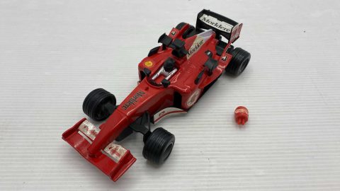 Ferrari F1 1/24, decals rovinate ed alcune mancanti, segni di usura, senza scatola originale