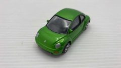Volkswagen New Beetle 1/64, buone condizioni, senza scatola originale - scala 1:64