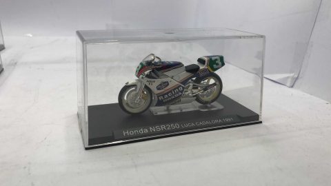 Honda NSR250 Luca Cadalora 1991 1/24, senza scatola