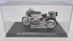Honda NSR 250 Luca Cadalora 1991 1/24 - scala 1:24