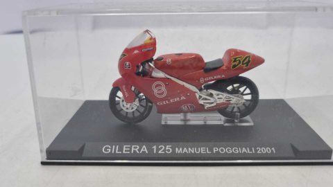 Gilera 125 Manuel Poggiali 2001 1/24
