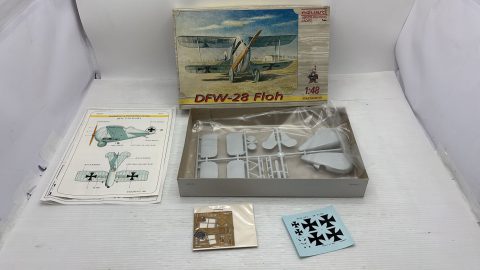 Eduard DFW-28 Floh 1/48 kit di montaggio aereo militare