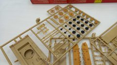 Esci Tank Pz. Kpfw III N 1/72, kit di montaggio già iniziato, scatola usurata - foto 4