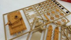 Esci Tank Pz. Kpfw III N 1/72, kit di montaggio già iniziato, scatola usurata - foto 2