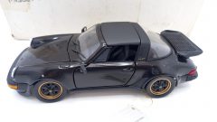 Franklin Mint Porsche 911 Carrera Targa 1/24, lievissima fioritura vernice, confezione usurata - foto 4