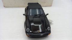 Franklin Mint Porsche 911 Carrera Targa 1/24, lievissima fioritura vernice, confezione usurata - foto 6