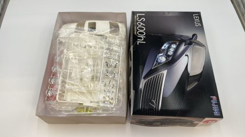 Fujimi Lexus LS600hl 1/24 kit di montaggio