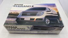 Fujimi Nissan Elgrand X 2WD/FR 1/24 kit di montaggio - scala 1:24