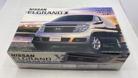 Fujimi Nissan Elgrand X 2WD/FR 1/24 kit di montaggio