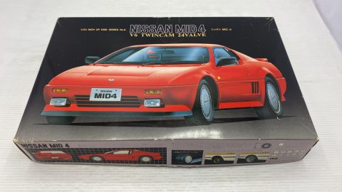 Fujimi Nissan Mid 4 V6 Twincam 24V Alve 1/24 kit di montaggio