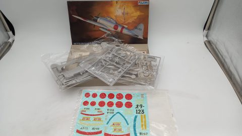 Fujimi Mitsubishi A6M2 Zero Type 21 1/48, confezione lievemente usurata