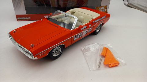 Greenlight Dodge Challenger Official Pace Car 1971 1/18