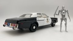 GreenLight Dodge Monaco Metropolitan Police 1977 1/18 with T-800 Endoskeleton figure The Terminator - foto 5