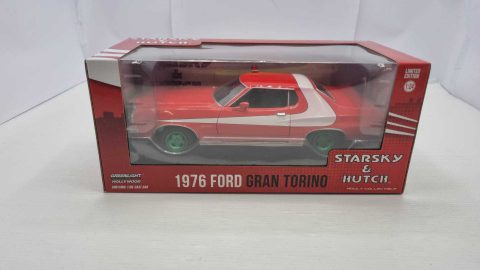 GreenLight Ford Gran Torino 1976 Starsky e Hutch 1/24 versione cerchioni ruote verdi
