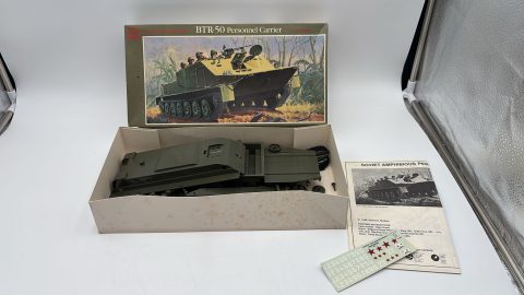 Glencoe Models BTR-50 1/32, parzialmente montato