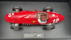 GP Replicas Ferrari 500 F2 France GP 1952 1/12 - foto 5