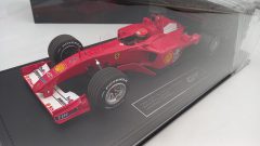 GP Replicas Ferrari F2001 M. Schumacher winner Moncaco GP 2001 1/18 - scala 1:18