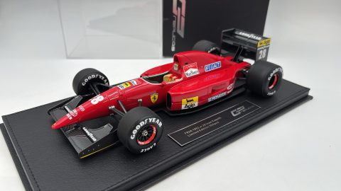 GP Replicas Ferrari F92A Ivan Capelli 1992 1/18 con decal Marlboro