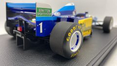 GP Replicas Benetton B195 M. Schumacher 1995 1/18 - foto 6