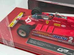 GP Replicas Ferrari 126CX Gilles Villeneuve 1/18 n.27 United States Grand Prix West Long Beach 1981 - foto 9