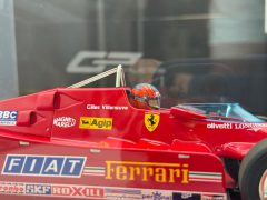 GP Replicas Ferrari 126CX Gilles Villeneuve 1/18 n.27 United States Grand Prix West Long Beach 1981 - foto 5