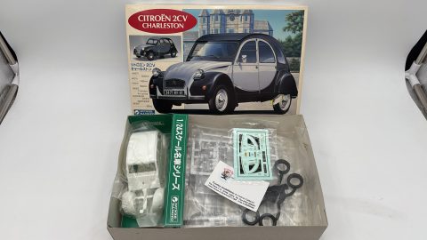 Gunze Sangyo Citroen 2CV Charleston 1/24 kit di montaggio