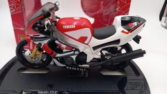 Guiloy Yamaha YZF-R7 1/10 - foto 4