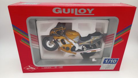 Guiloy Suzuki GSX-R 750 1/10, confezione lievemente usurata