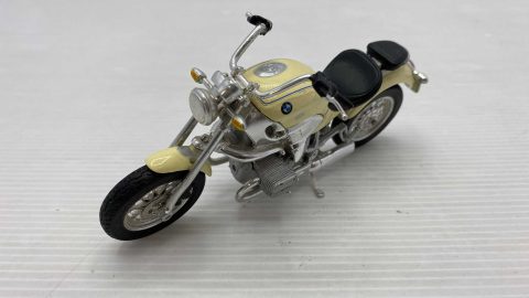 BMW R1200C 1/18, leggeri segni di usura, senza scatola originale