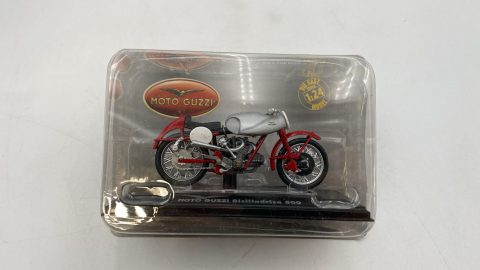 Moto Guzzi Bicilindrica 500 1/24