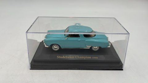 Studebaker Champion 1950 1/43 senza scatola