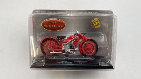 Moto Guzzi Corsa 4V 1/24