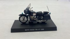 Moto Guzzi 750 V7 Carabinieri 1966 1/24 senza teca e senza scatola originale - scala 1:24