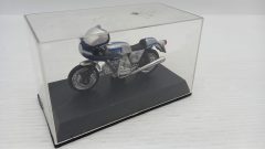 Ducati 900 SS 1975 1/32, teca con qualche segno, senza scatola originale - scala 1:32