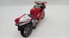 Ducati 998S Testastretta 1/12, qualche segno sulla carena, senza scatola originale - foto 2