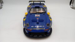 Porsche 911 GT1 radiocomandata elettrica 1/16, funzionante, da pulire i contatti, interruttore d'accensione montato al contrario, carrozzeria perfetta, senza scatola originale - foto 2