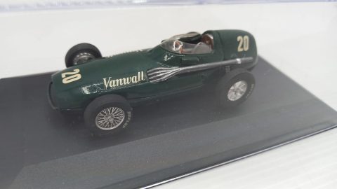 Vanwall VW5 muso corto Monaco GP 1957 1/43, kit montato, teca con qualche segno