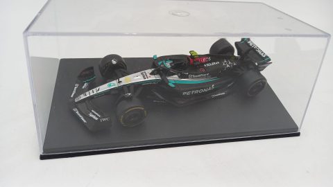 Mercedes-AMG Petronas F1 W15 Hamilton 2024 1/43, senza scatola originale