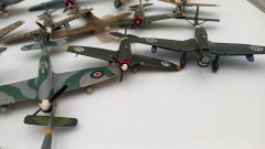 Lotto di 20 aerei da guerra 1/72, kit montati, alcuni mancanti di particolari, da ripristinare - foto 3