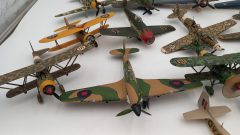 Lotto di 20 aerei da guerra 1/72, kit montati, alcuni mancanti di particolari, da ripristinare - foto 5